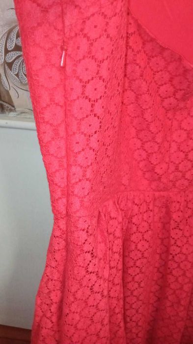 Красное платье ONLY красивое легкое нарядное вечернее сукня червона