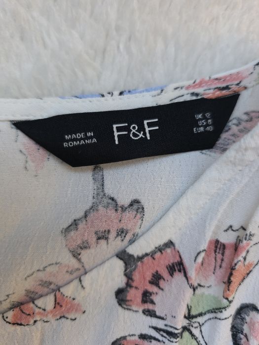 Bluzeczka bez rękawków