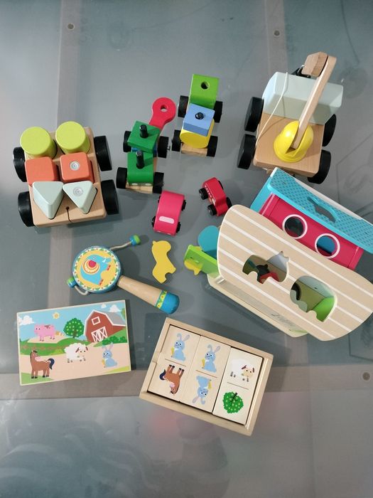 Brinquedos de madeira para crianças