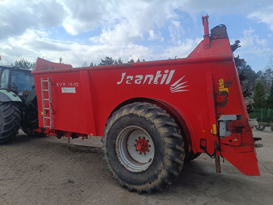 Rozrzucanie obornika