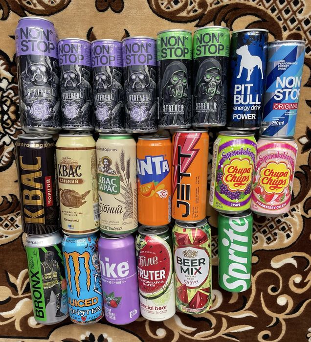 Баночки стакани пляшки від напоїв для колекції