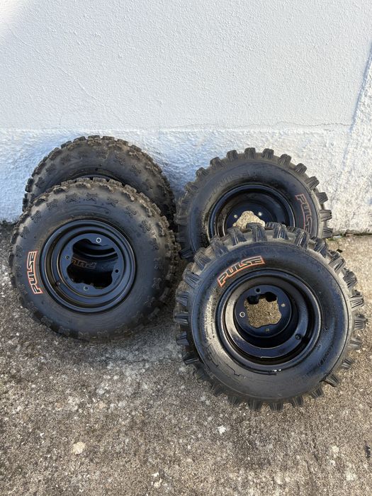 Jantes originais yfz 450 R+ pneus pulse - excelente estado