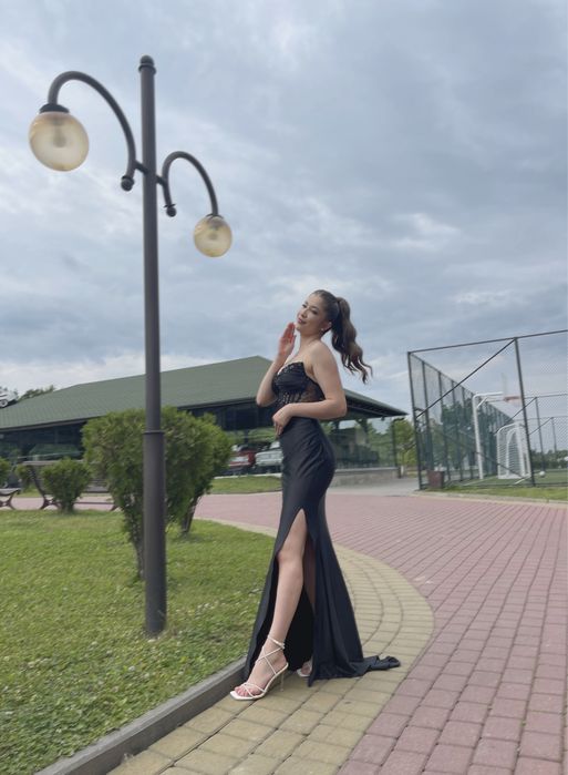 Вечірня сукня