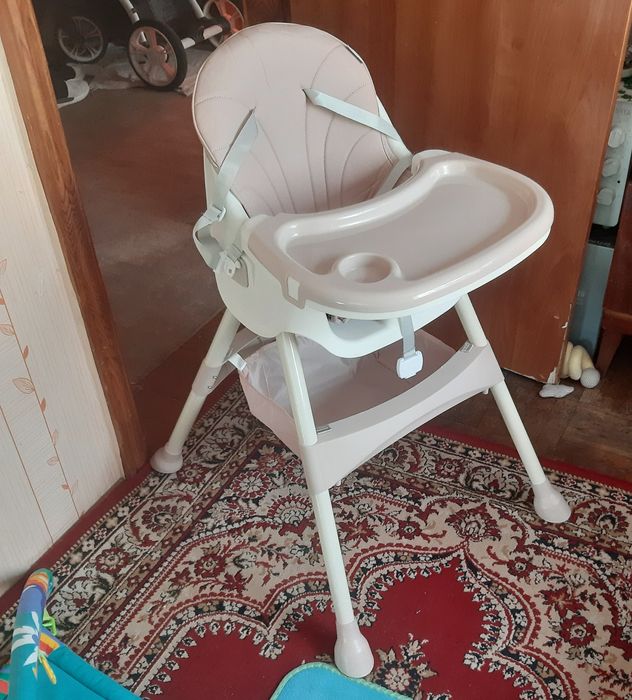 Стільчик для годування