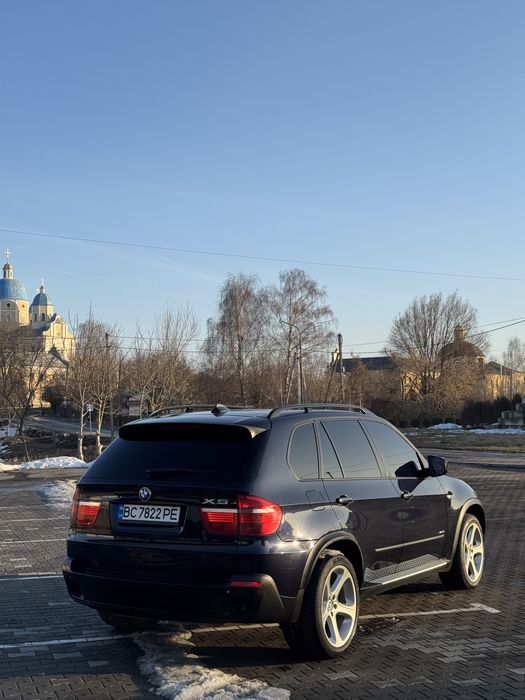 Продам BMW E70.