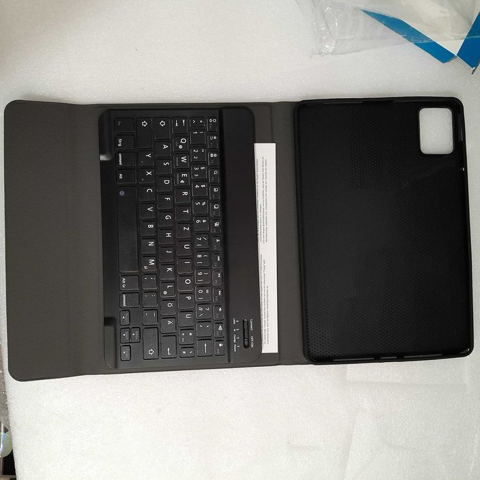 чохли-клавіатури для планшетів (Tablet Keyboard Cases)