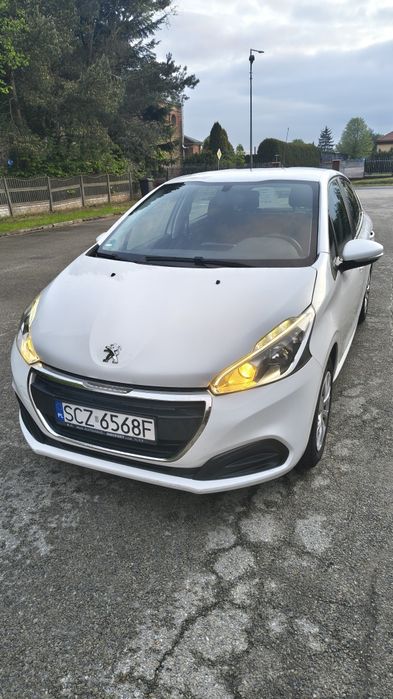 Peugeot 208, 1.0 68KM, klima,tempomat, 5 drzwi, 2016 rok.