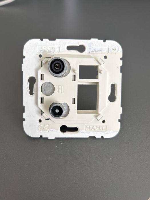 Efapel Tomada mista R+TV+RJ45 Cat6 UTP