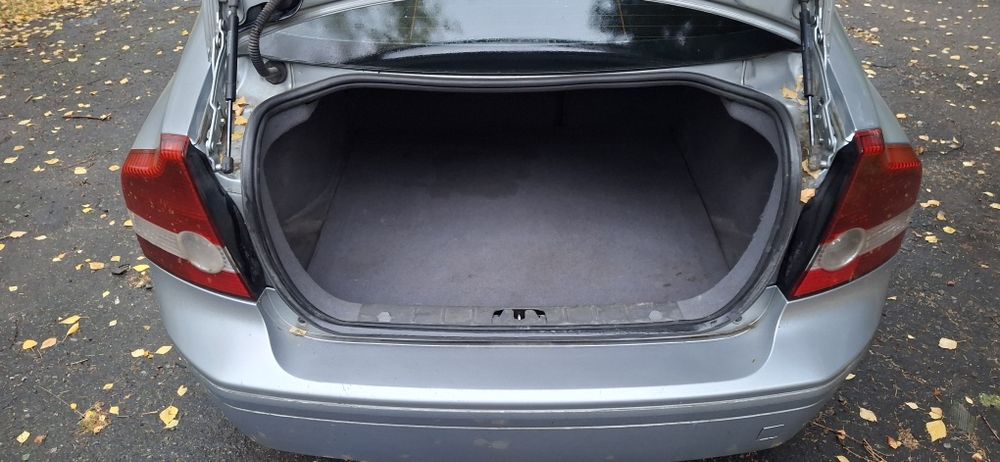 VOLVO S 40 2.5 L