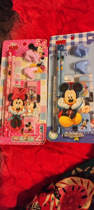 Zestaw szkolny, dzieci z Myszką Miki do szkoły 7 el. nakladki do nauki