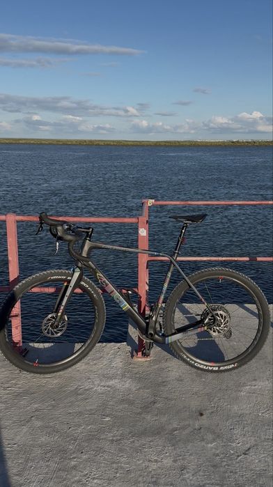 Bicicleta Cinelli King Zydeco Gravel em Excelente Estado