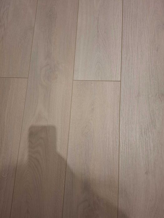 Ламінат AGT Natura Ultra Line 4V anemon 33/АС5 8 мм