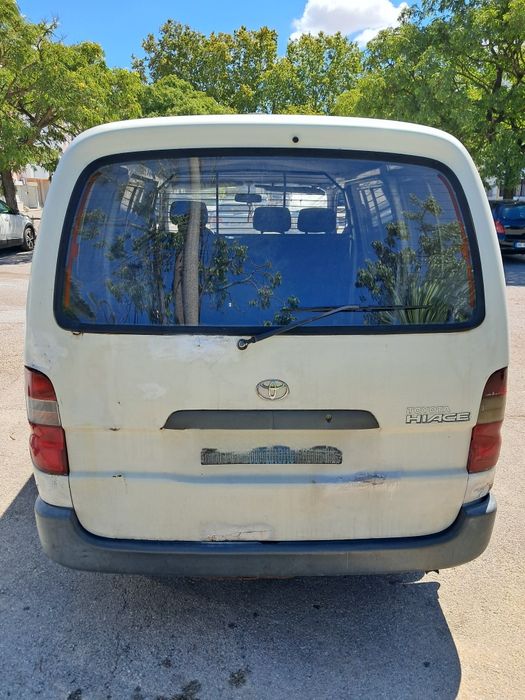Toyota hiace 2.4d