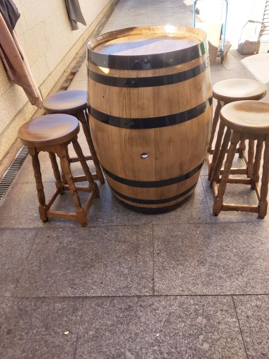 Bar feito de barril