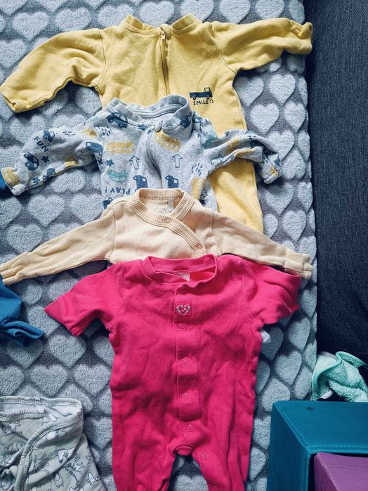 Zestaw ubranek (r.50, 16 sztuk). Lindex, HM, Name It, Primark.