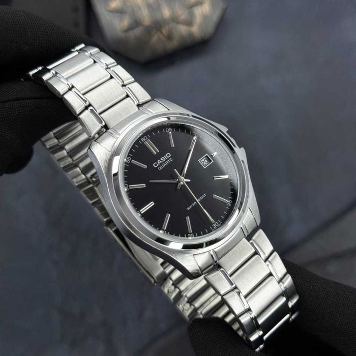 Строгий чоловічий годинник Casio MTP-1183A-1A Класика Костюмний оригінал