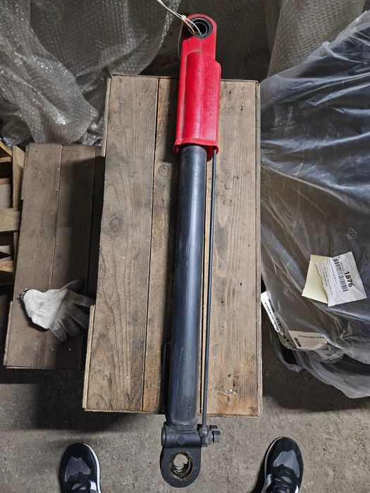 6430-5003010 Циліндр підняття кабіни МАЗ FENOX СНД