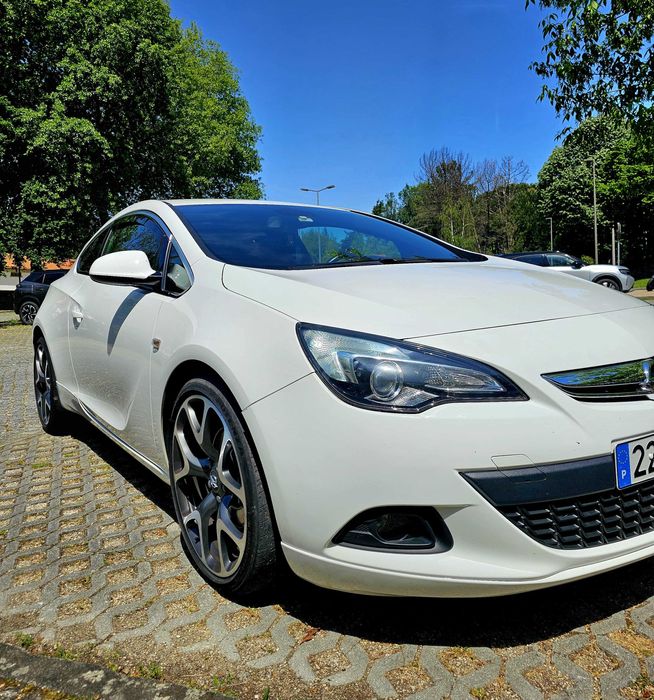 Opel Astra J GTC 1.7 diesel Isuzu