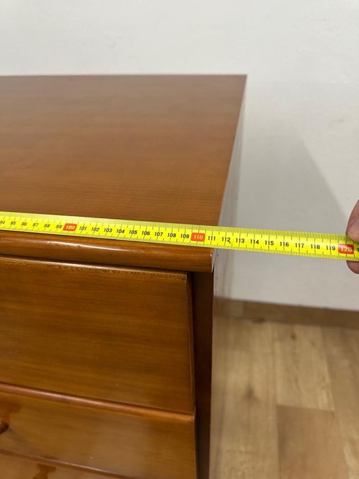 cómoda  com 4 gavetas e 2 gavetões ou