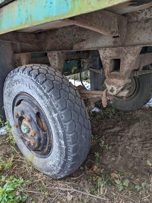 Прицеп автомобільний