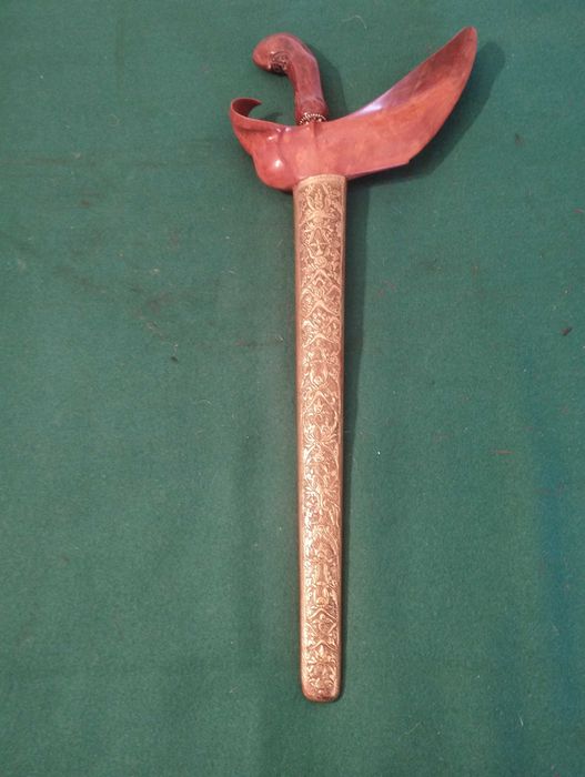 Kris malaio do final do século XIX LÂMINA COM OURO