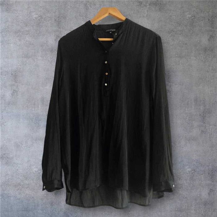 Czarna koszula z długim rękawem