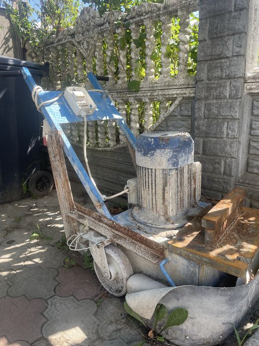 Мозаічно-шліфувальна машина