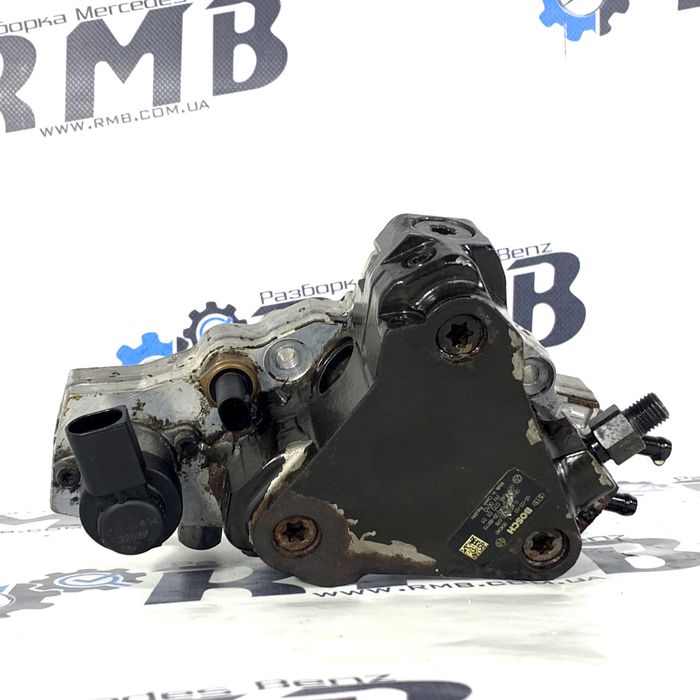 Топливный насос ТНВД Мерседес C W203 - CLK W209 2.2 cdi A6460700101