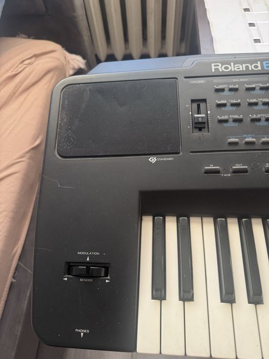 Keyboard Roland E-70