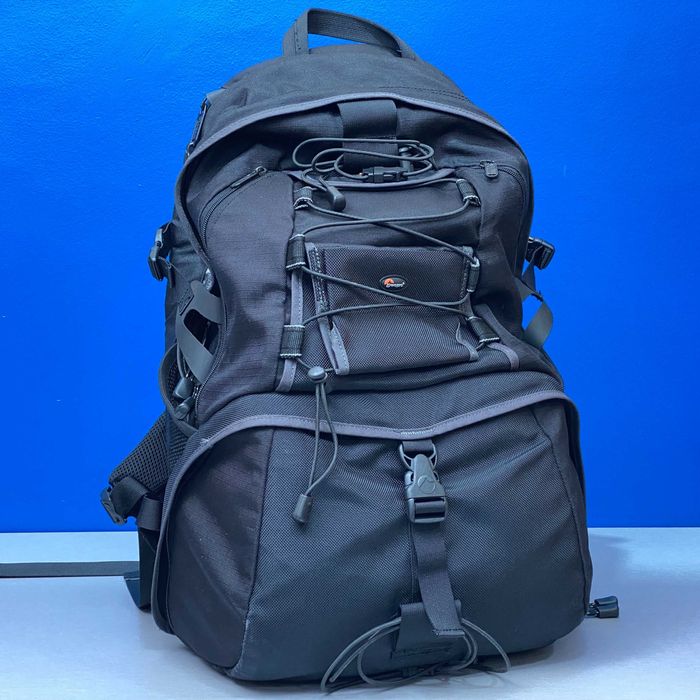 Mochila Lowepro CompuRover AW