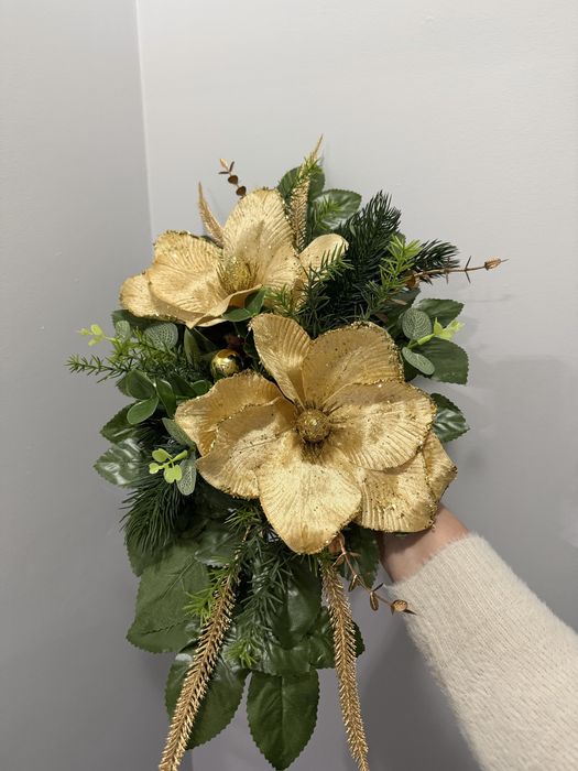 Kompozycja nagrobna świąteczna / stroik świąteczny