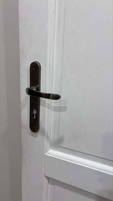 Drzwi z ościeżnicą