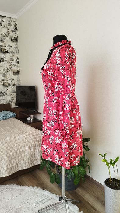 Класнюче червоне плаття