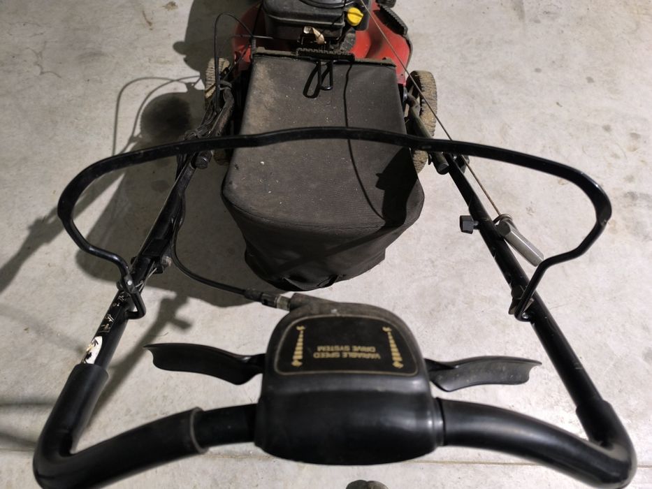 Corta relva a gasolina