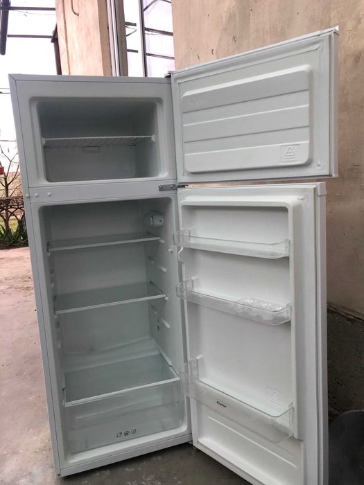 продам холодильник двухкамерный