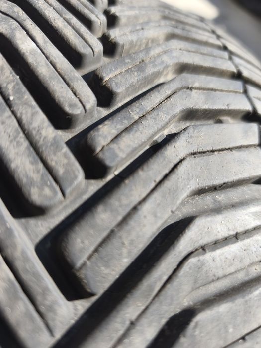 90% bieżnik 225 40r18 92Y xl Michelin cross Climate ZP + 2023r