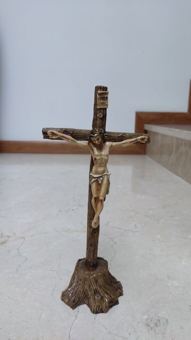 Crucifixos em bom estado