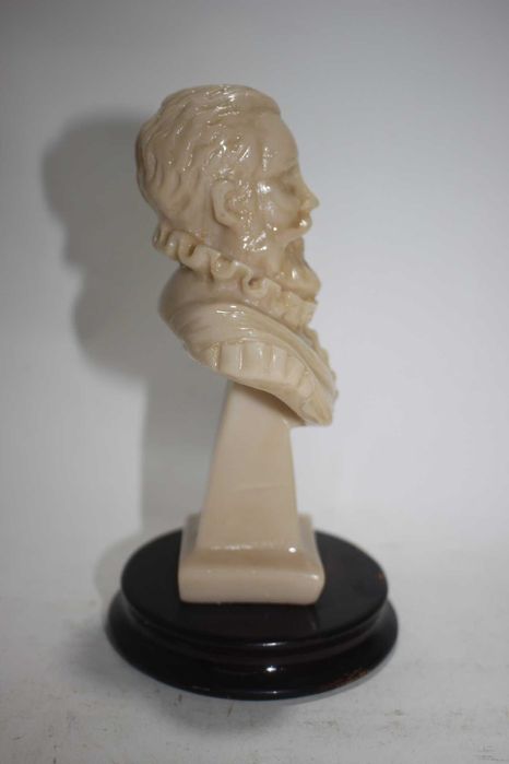 Busto - Luis de Camões