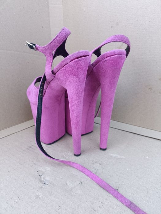 «стрипы» Socialite Stiletto