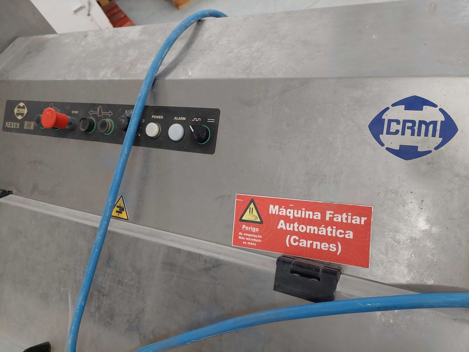 Máquina corte costeletas usada em excelente estado