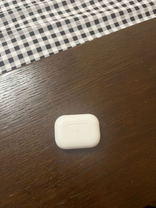 Нові Оригінальні Перевірені Airpods Pro З Жовтим Чехлом У Подарунок