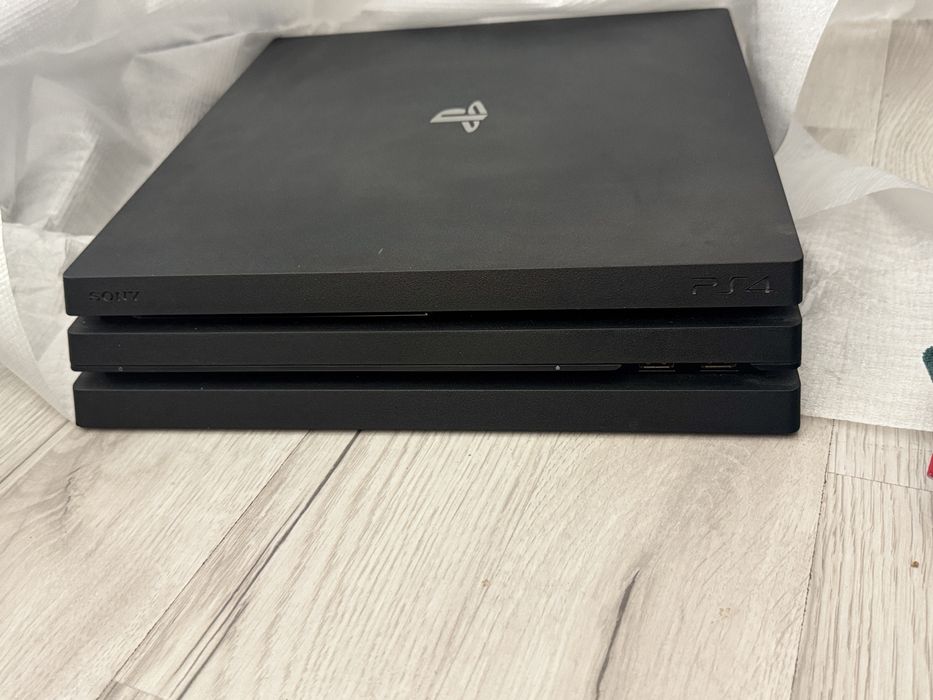 Konsola Sony PlayStation 4 Pro (PS4 Pro) + 2 Pady + Stacja Dokująca | Super Zestaw!