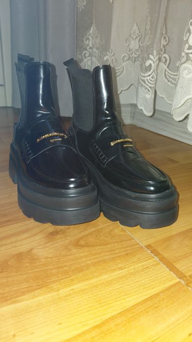 Нові ботинки )))