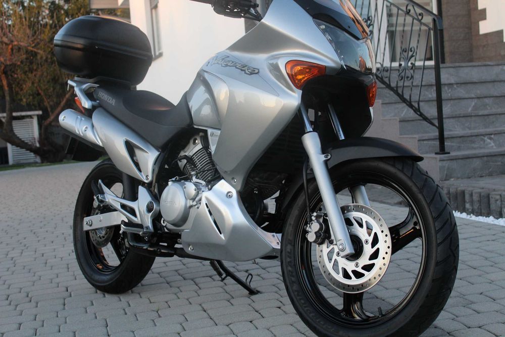 HONDA Varadero 125  ŚLICZNA