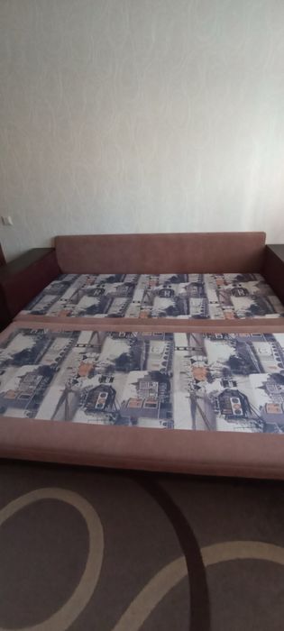 Диван для спальні