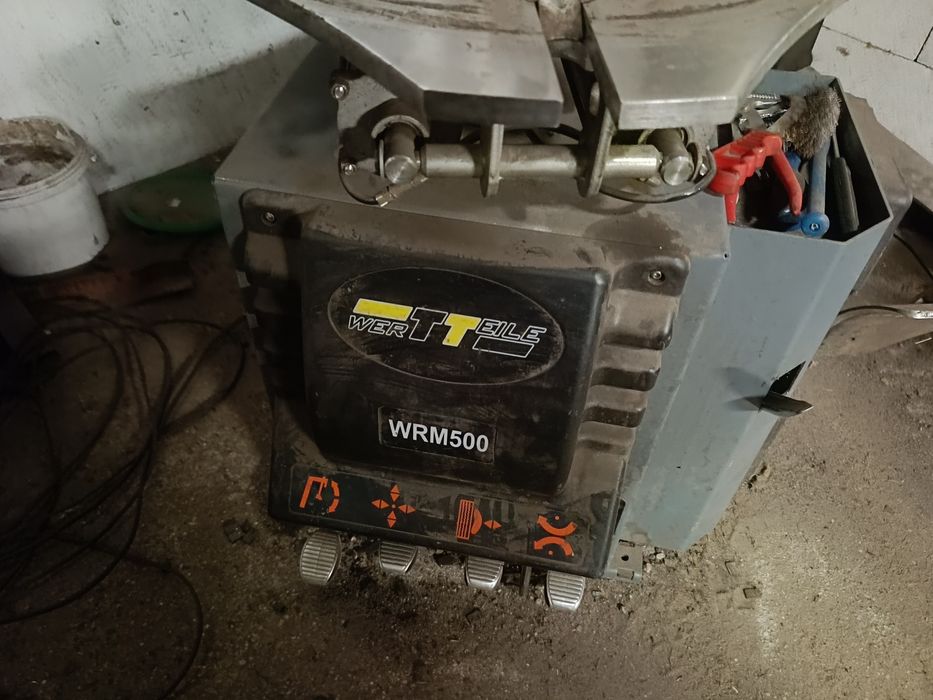 Montażownica i wyważarka do opon