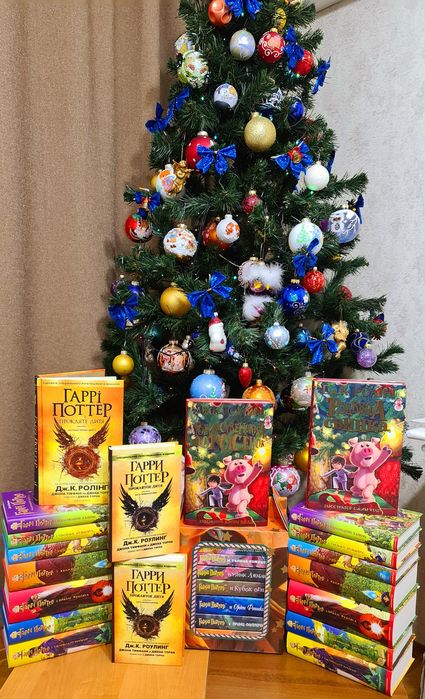 3 Гарри Поттер 7 томов , 8 том и коробка в наличии