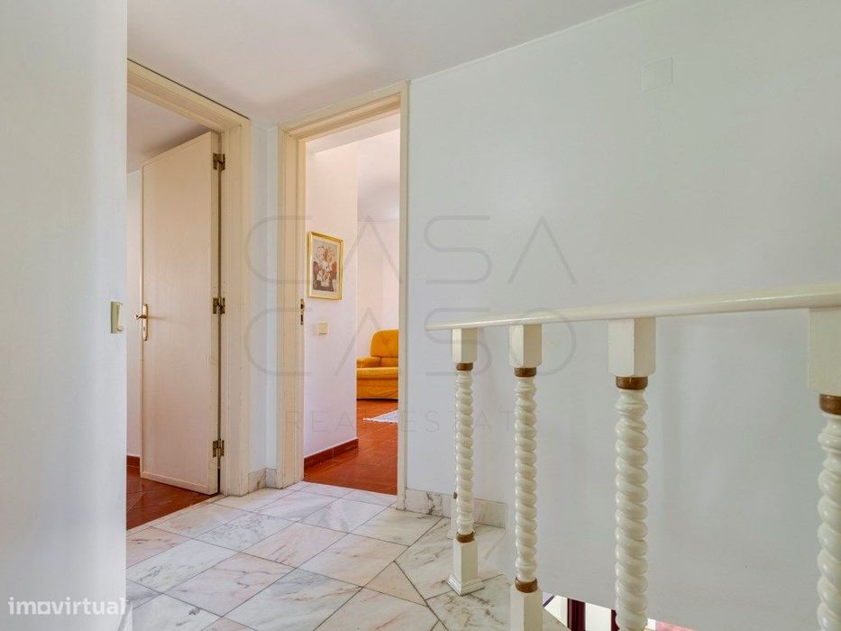 Apartamento T2+1 com Terraço Coberto e Vista para Lago e Piscina | ...