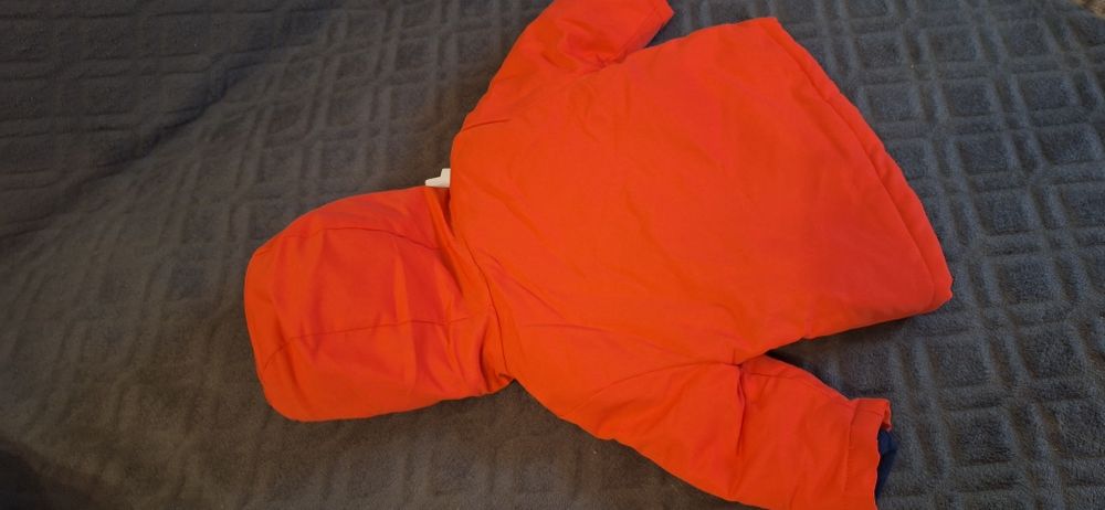 Nowa kurtka dla chłopca 0-3 msc z kapturem