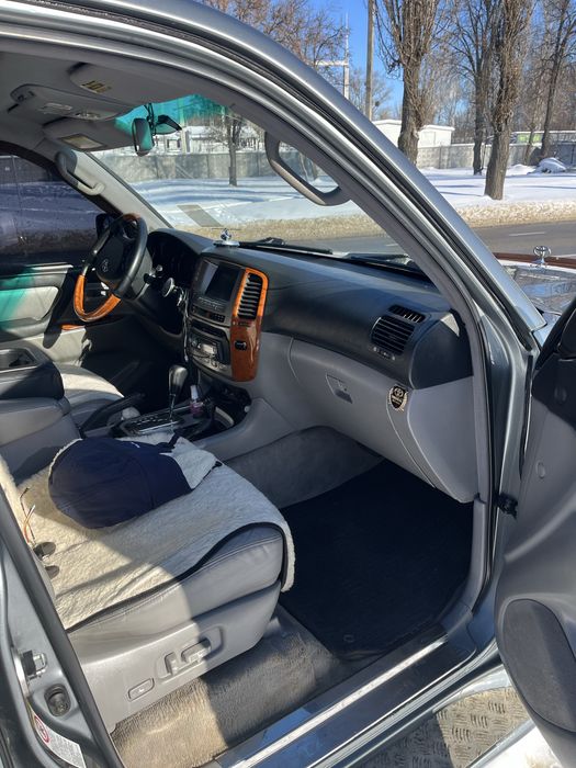 Продам Toyota Land Cruiser